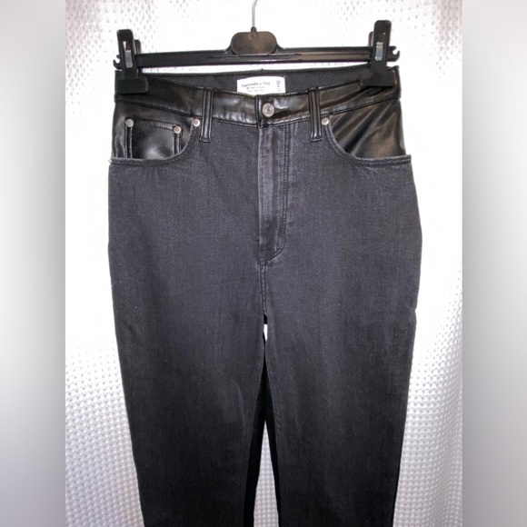 Women’s Abercrombie&Fitch Love Ultra High Rise faux leather & Jean pants size 28 - Picture 3 of 14